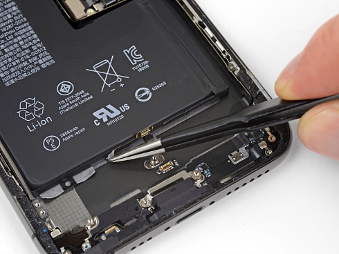 Замена аккумуляторной батареи на iPhone Xs Max